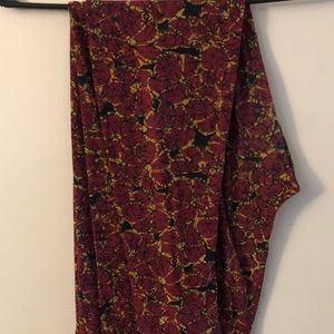 Lularoe tall and curvy leggings!